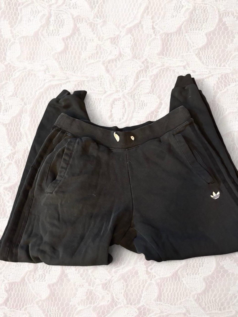 Black Adidas sweatpants size M